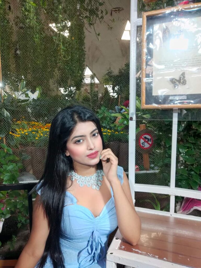 Priya is a dhaka escort girl 